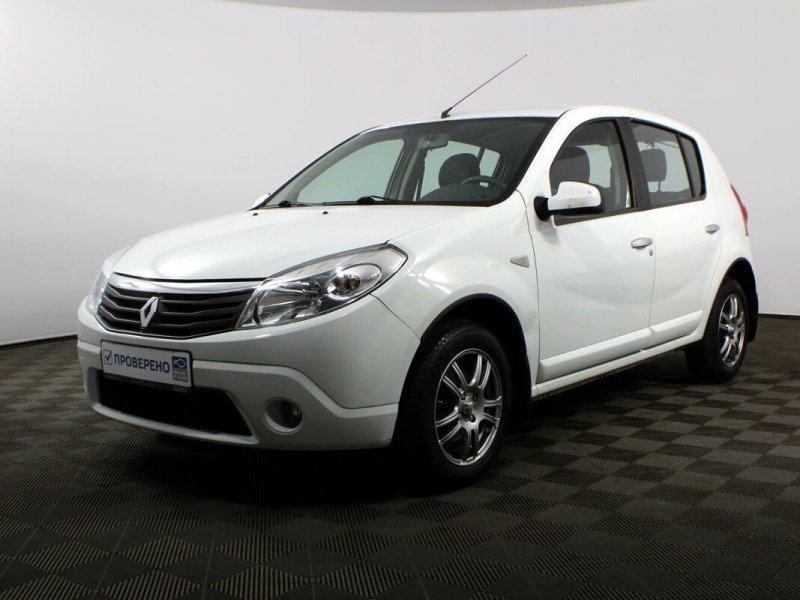 Renault Sandero 1.4 МТ 2013