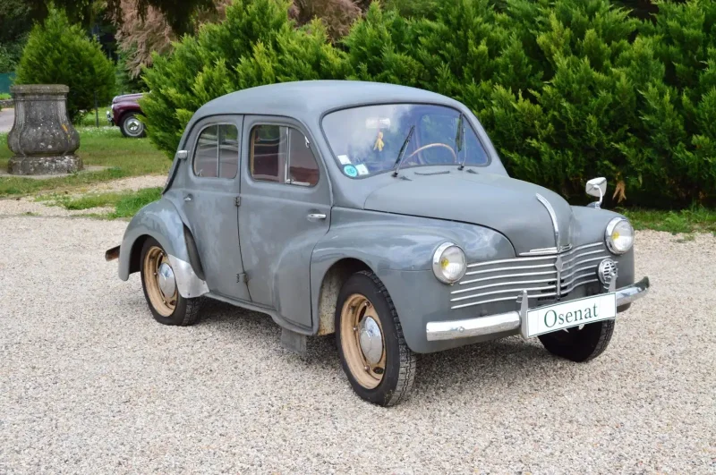 Renault 4cv 1950 года