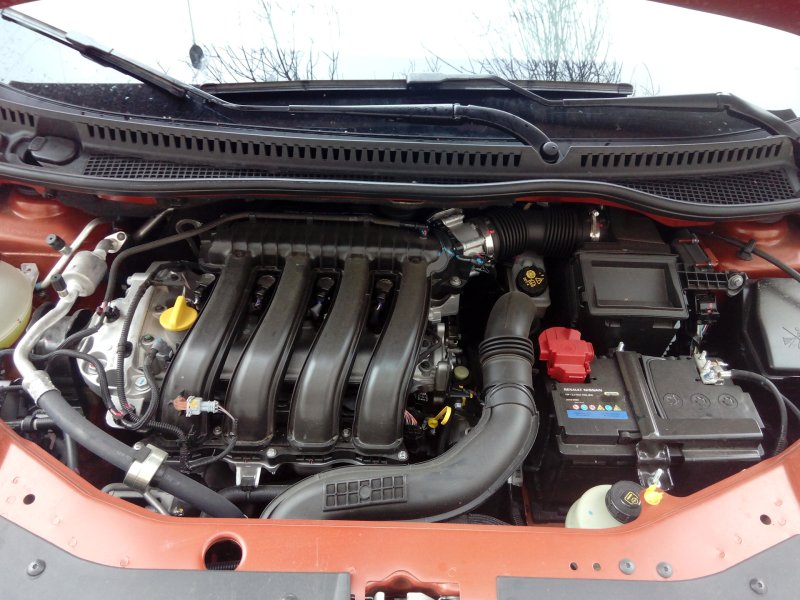 Двигатель Рено Логан 1.6 16 клапанов