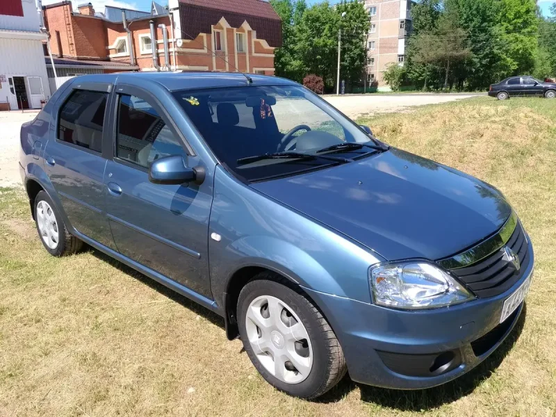 Renault Logan SR