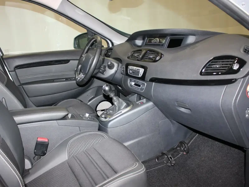 Renault Scenic 2 салон