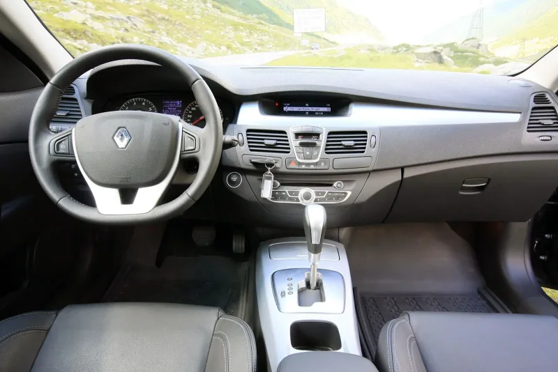 Renault Laguna 3 Interior