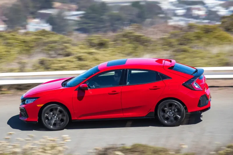 Renault Megane RS Trophy-r