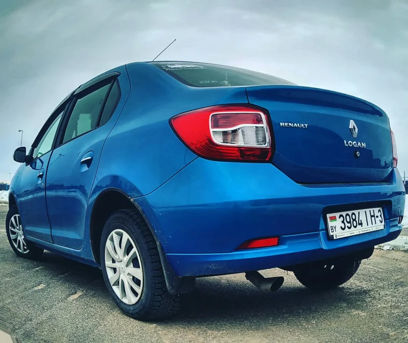 Renault Logan 2 синий