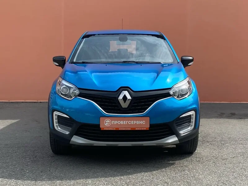 Renault Captur синий