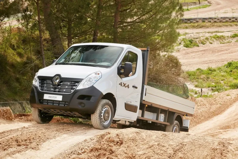 Renault Master Double Cab