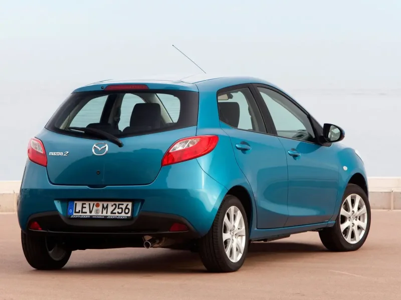 Mazda 2 хэтчбек