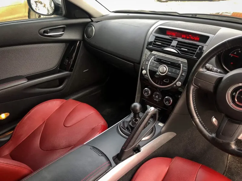 Mazda RX 8 салон