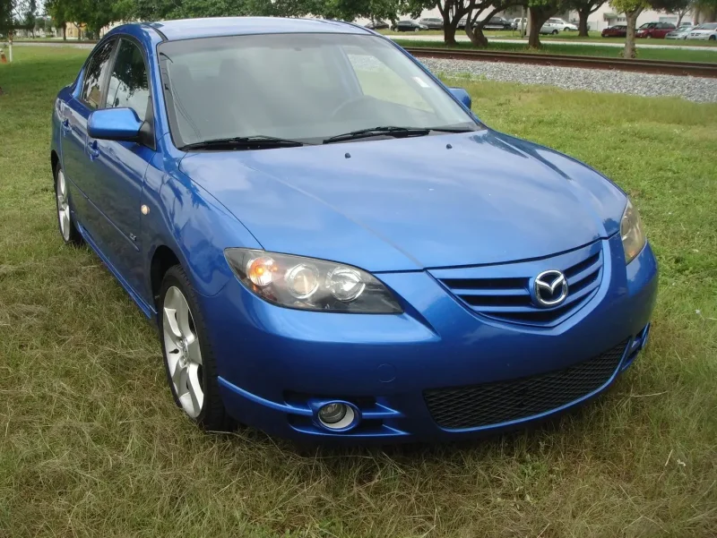 Mazda 3 BK седан