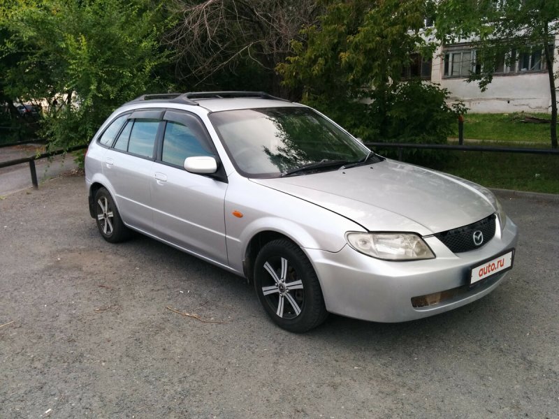 Mazda familia 1999