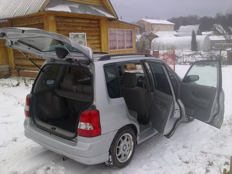 Mazda Demio 2001 салон