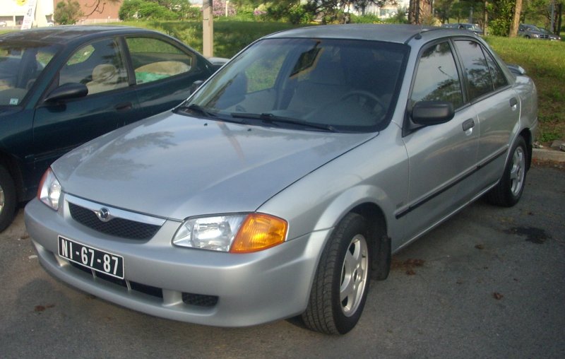 Mazda protege 2000