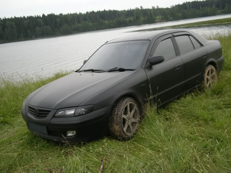Mazda Capella черная