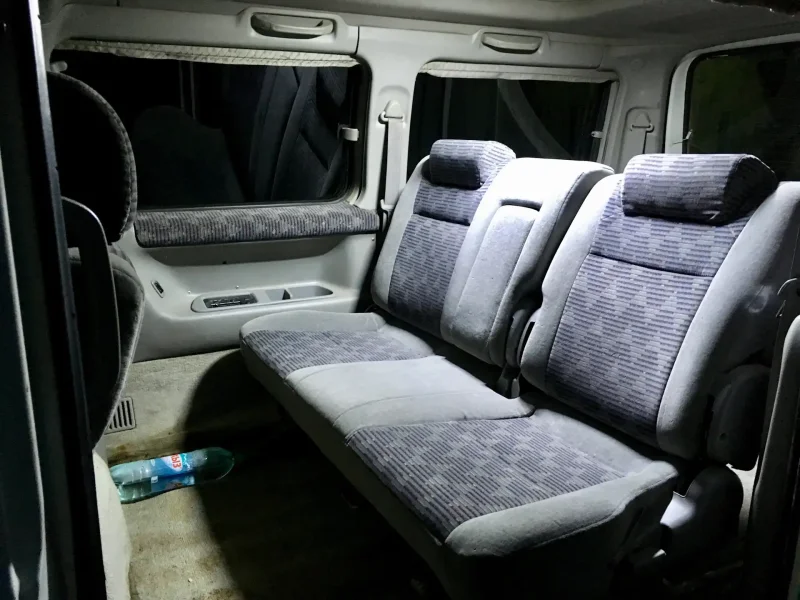 Mazda Bongo Friendee 1999 салон