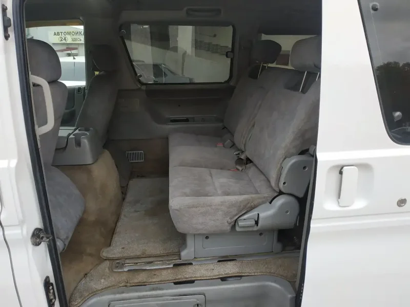 Mazda Bongo Friendee 2002 салон