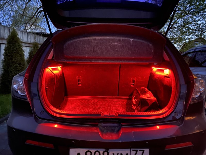 Подсветка багажника Мазда 3 БК