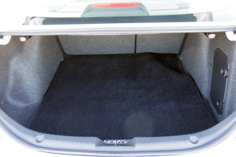 Багажник Mazda 3 BK седан