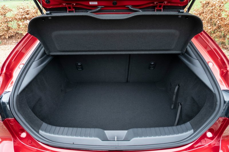 Mazda 6 2019 багажник