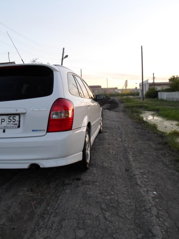 Mazda familia DX 2006