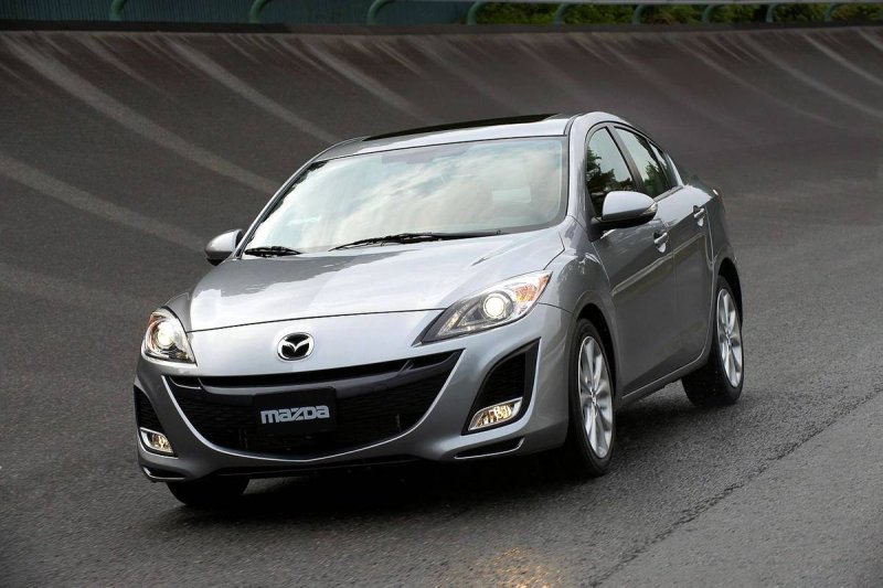 Mazda 3 2010 седан