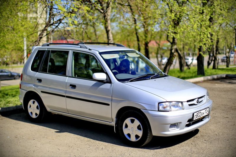 Mazda Demio dw3w