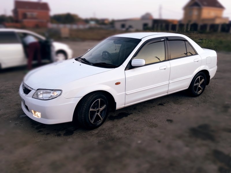 Tuning Mazda familia 2001