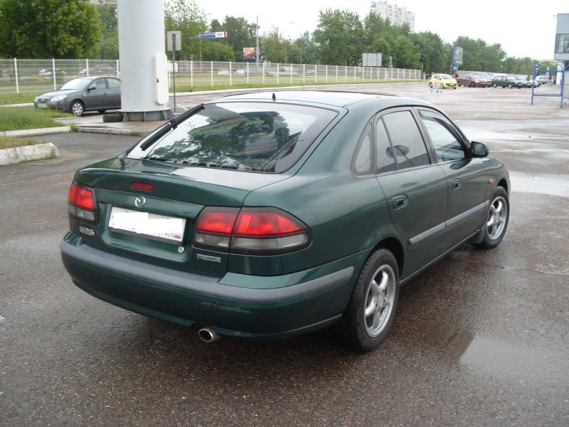 Mazda 626 2.0 МТ, 1993,