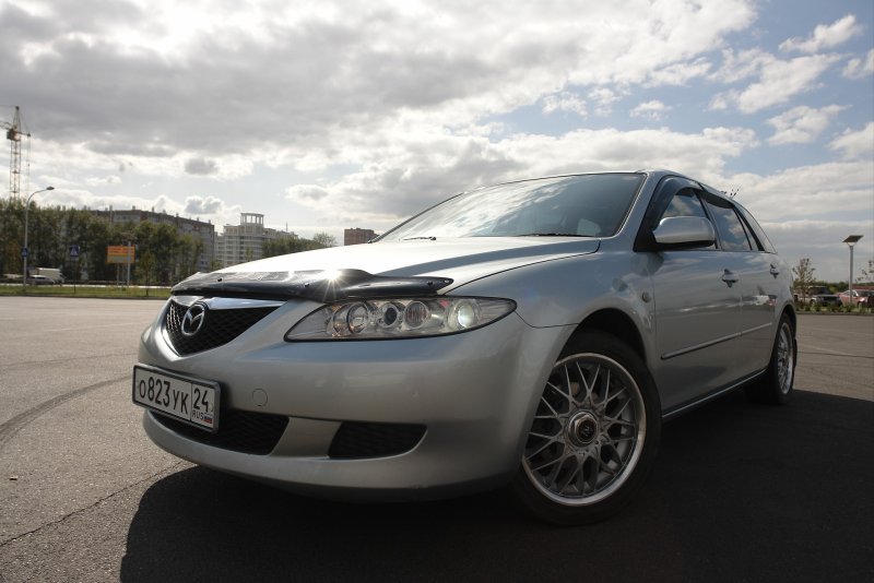 Mazda Atenza 2004