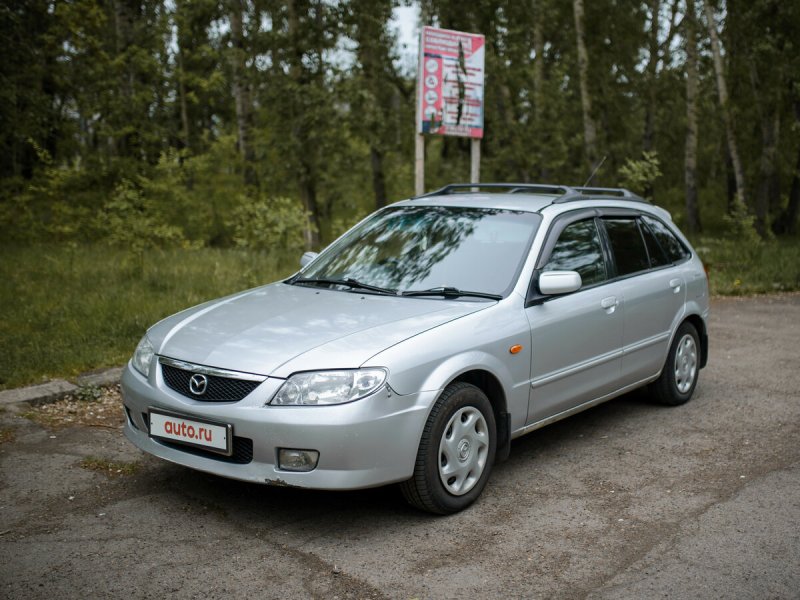 Mazda familia 2000