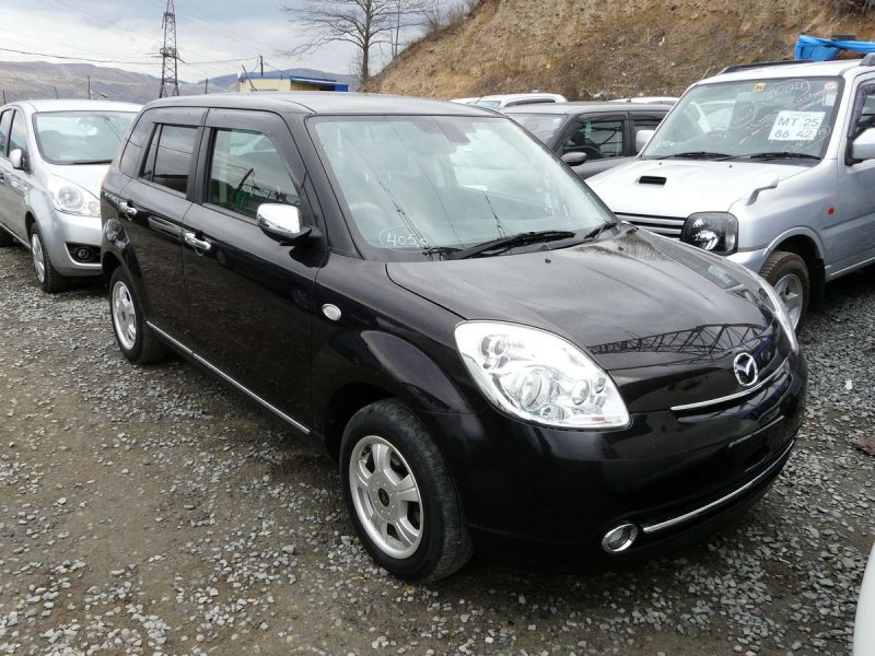 Mazda Verisa 2010