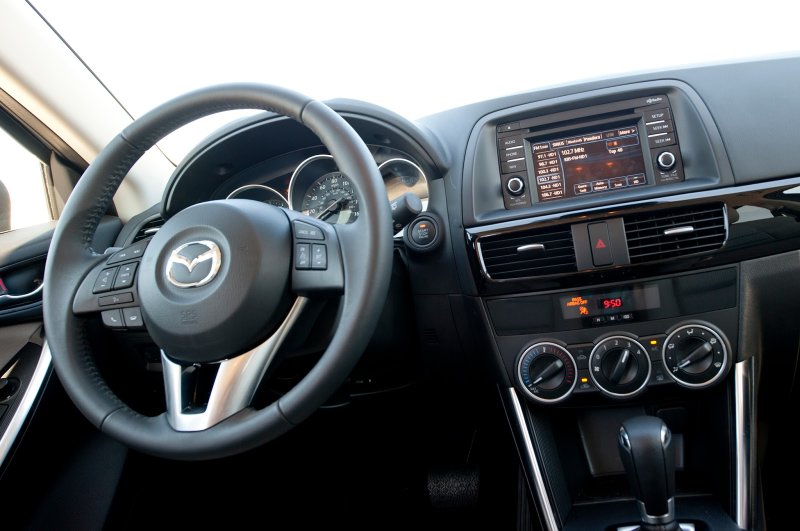 Mazda CX 5 2010 салон