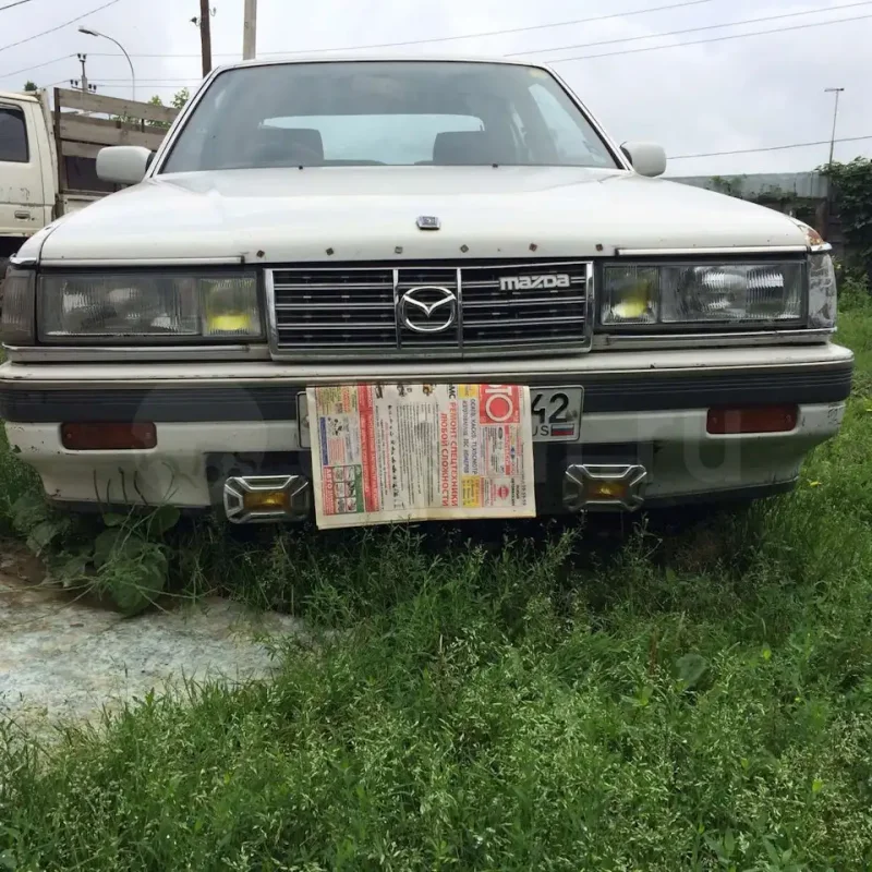 Mazda Luce 1990