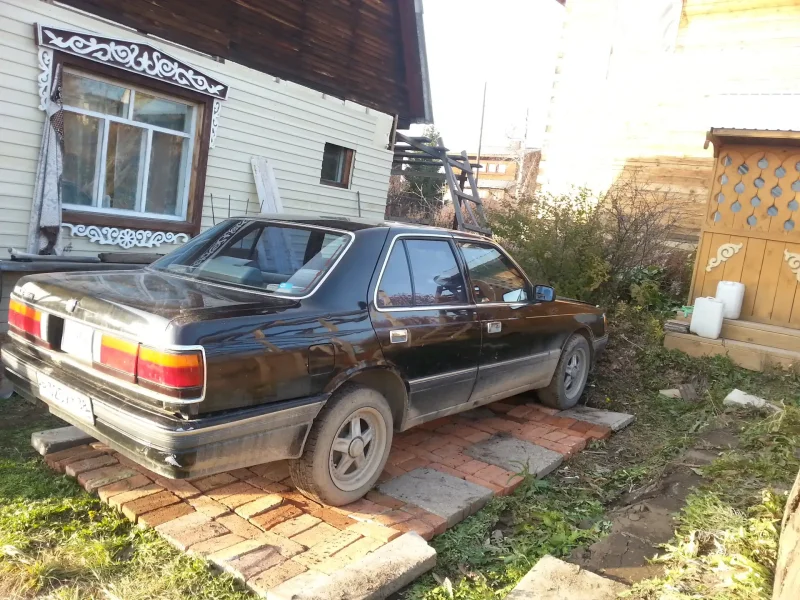 Mazda Luce 1987