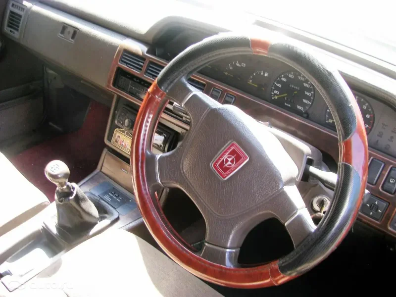 Mazda Luce 1990