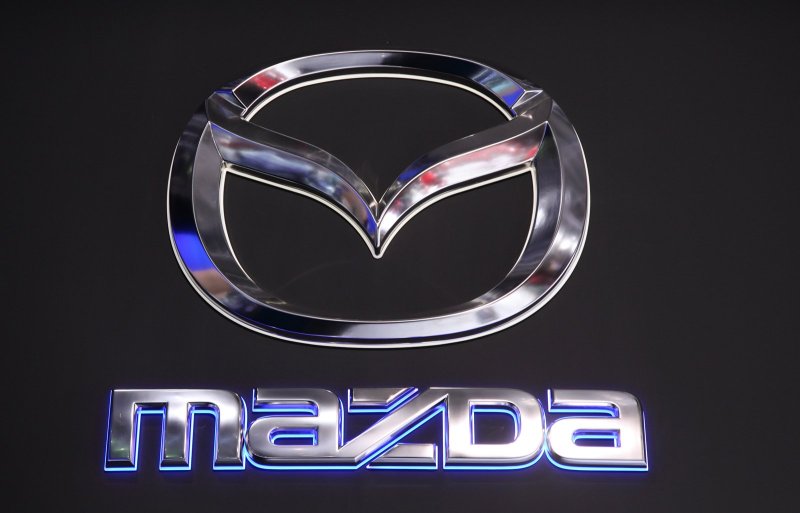 Новый логотип Мазда