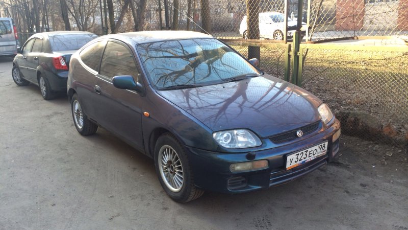 Mazda 323 ba хэтчбек