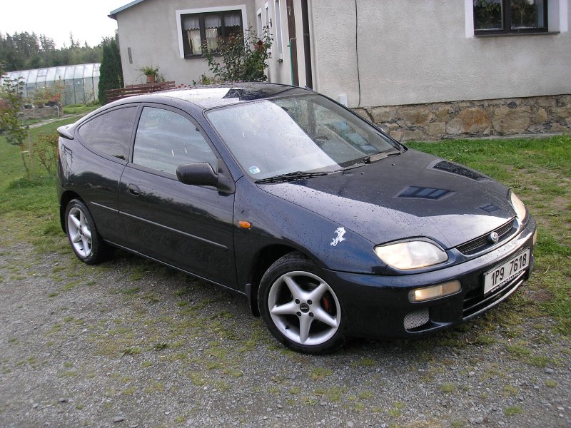 Mazda 323 ba хэтчбек