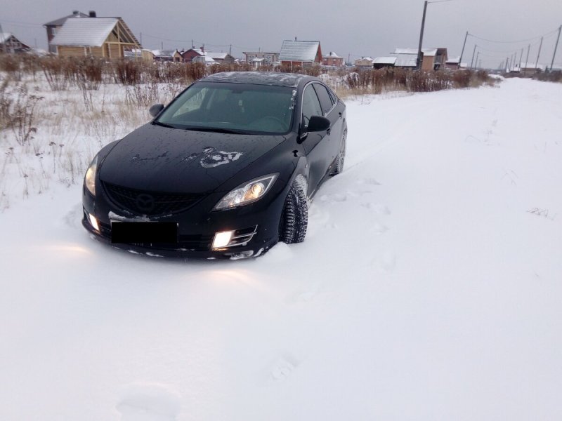 Mazda 6 gg синяя в снегу
