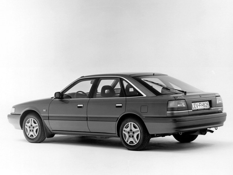 Mazda 626 GD хэтчбек