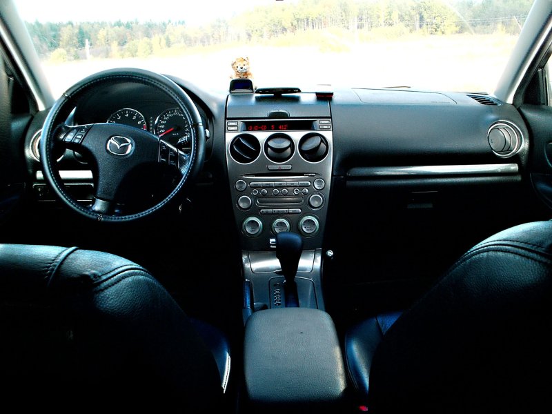 Mazda 6 2003 салон