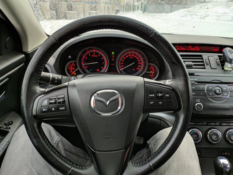 Mazda 6 руль
