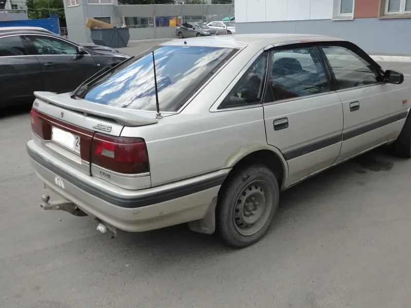 Mazda 1990