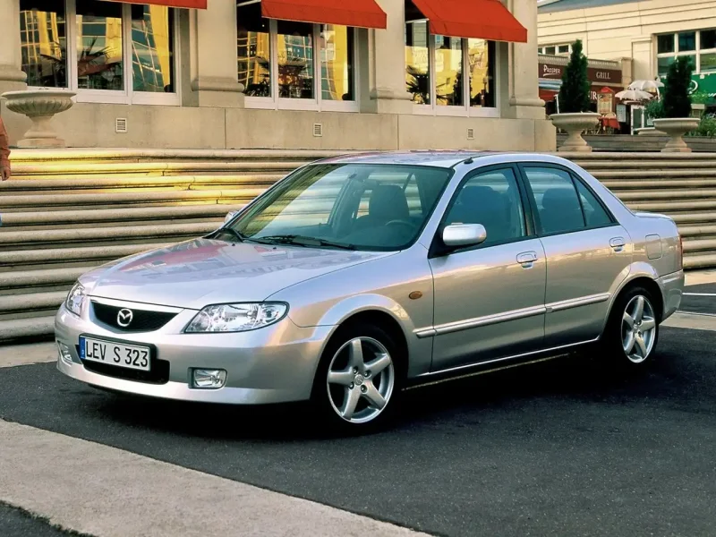 Mazda 323 bj