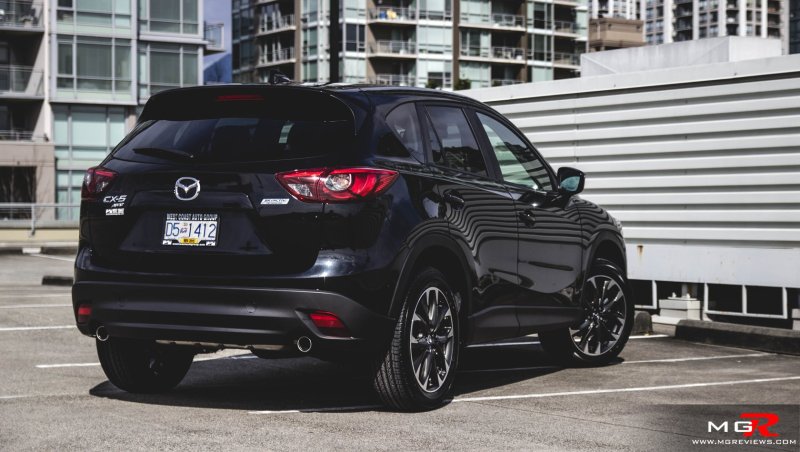 Черная Mazda CX-5 тюнинг