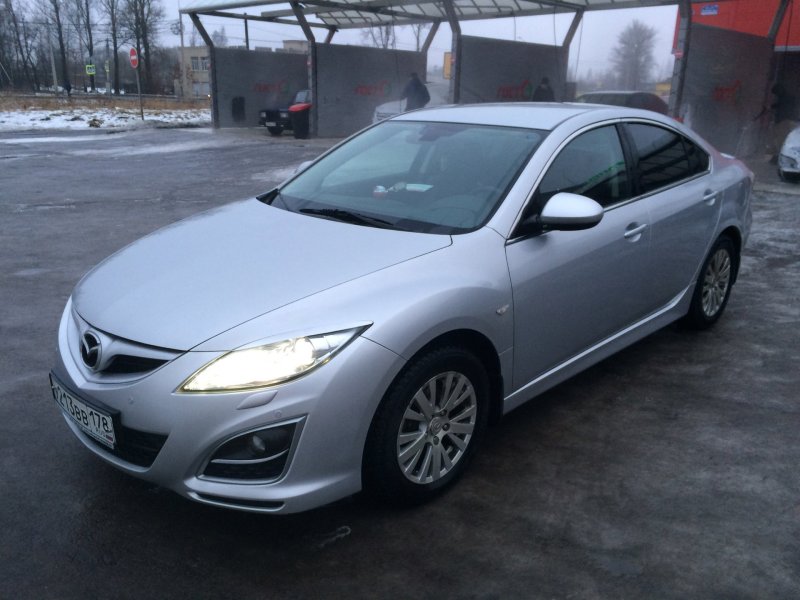 Mazda 6 серебристая