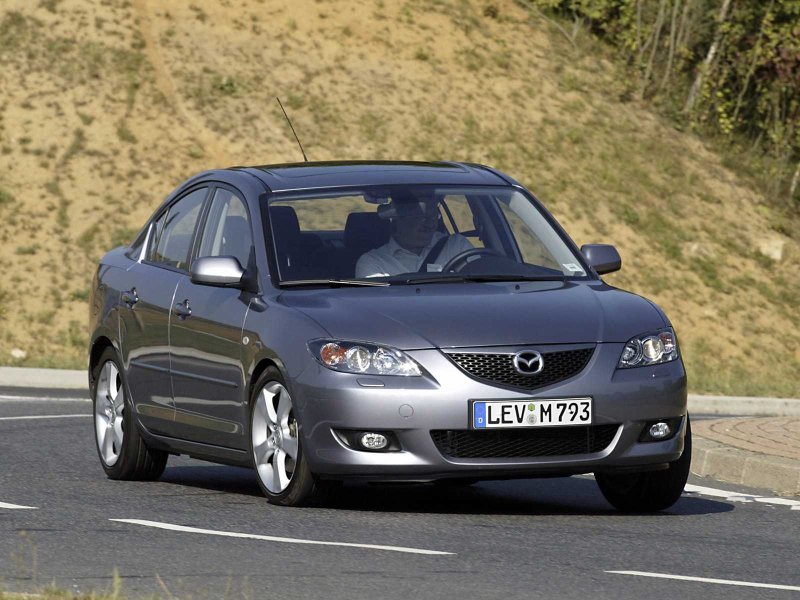 Mazda 3 BK седан