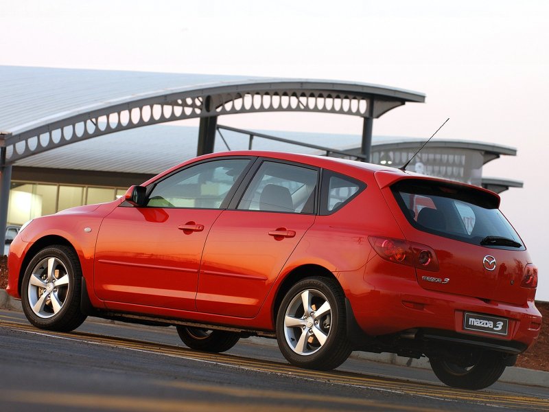 Mazda 3 BK седан