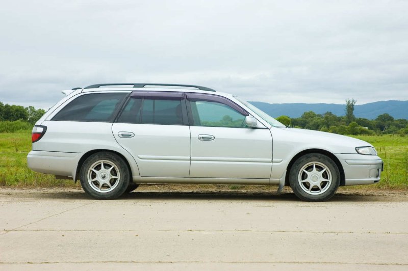 Mazda Capella Wagon 2002