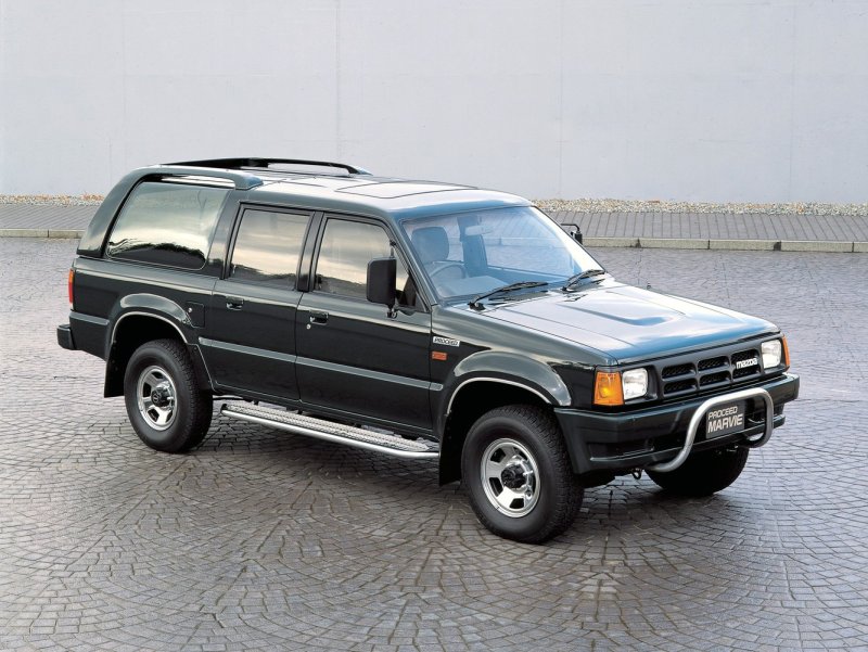 Mazda proceed Levante 1999