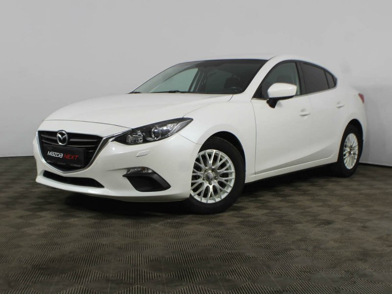 Mazda 3 белая